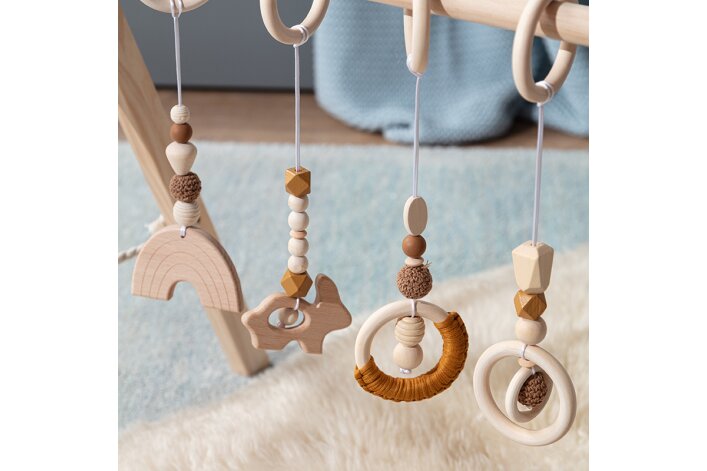 Palestrina in legno per bebè | con simpatici pendenti